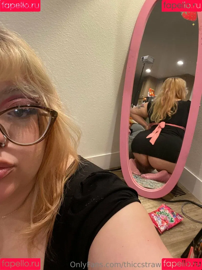 thiccstrawberryspam Onlyfans Photo Gallery 