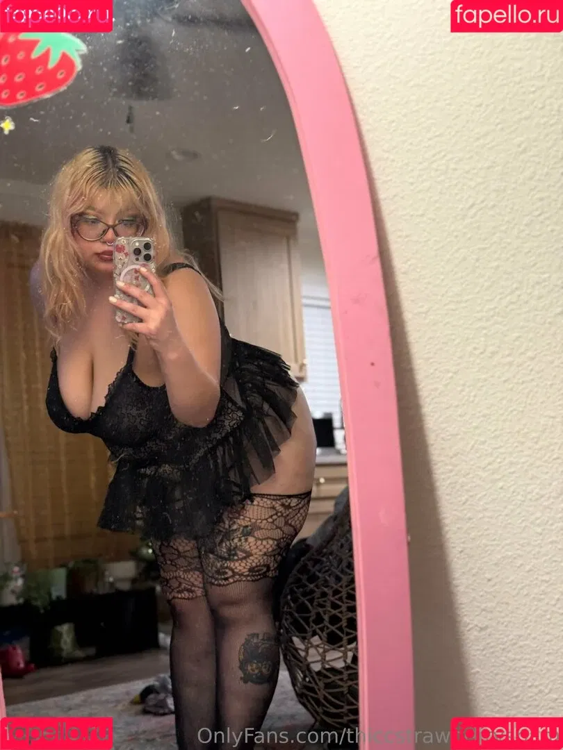 thiccstrawberryspam Onlyfans Photo Gallery 