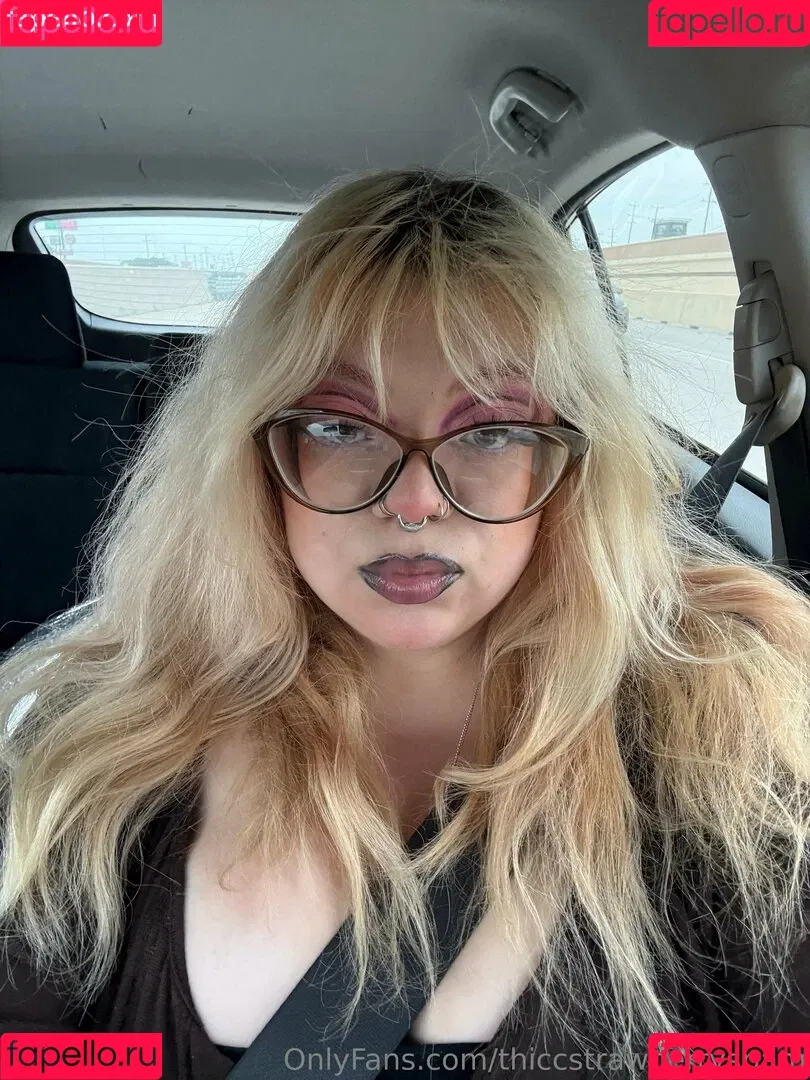 thiccstrawberryspam Onlyfans Photo Gallery 