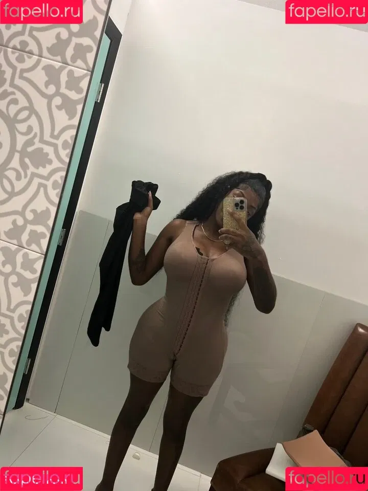 Barbie Bugatti / barbiebugatti / barbiebugatti1 / barbiebugatti__ Onlyfans Photo Gallery 