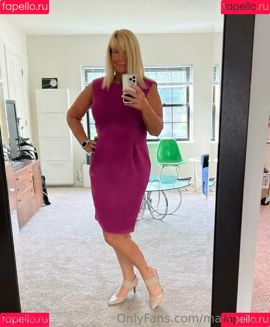 Bailey Buttner / Karen Buttner / Karen Pennington / Karensgalaxy / Martiangirl / Martiangirl1 / karen.buttner Onlyfans Photo Gallery 