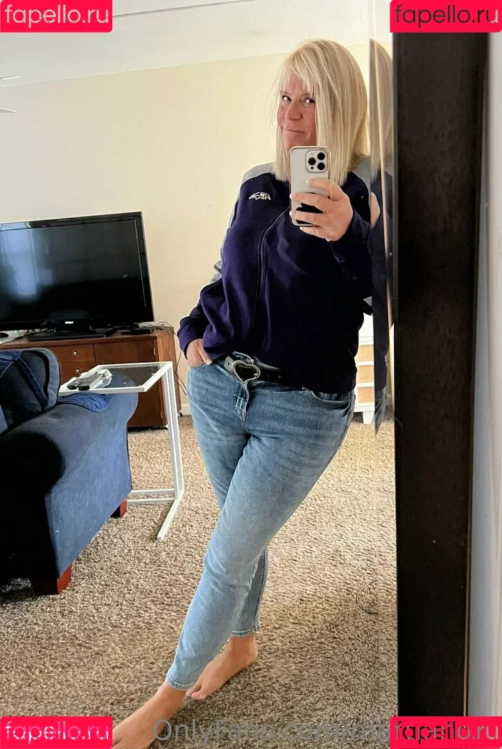 Bailey Buttner / Karen Buttner / Karen Pennington / Karensgalaxy / Martiangirl / Martiangirl1 / karen.buttner Onlyfans Photo Gallery 