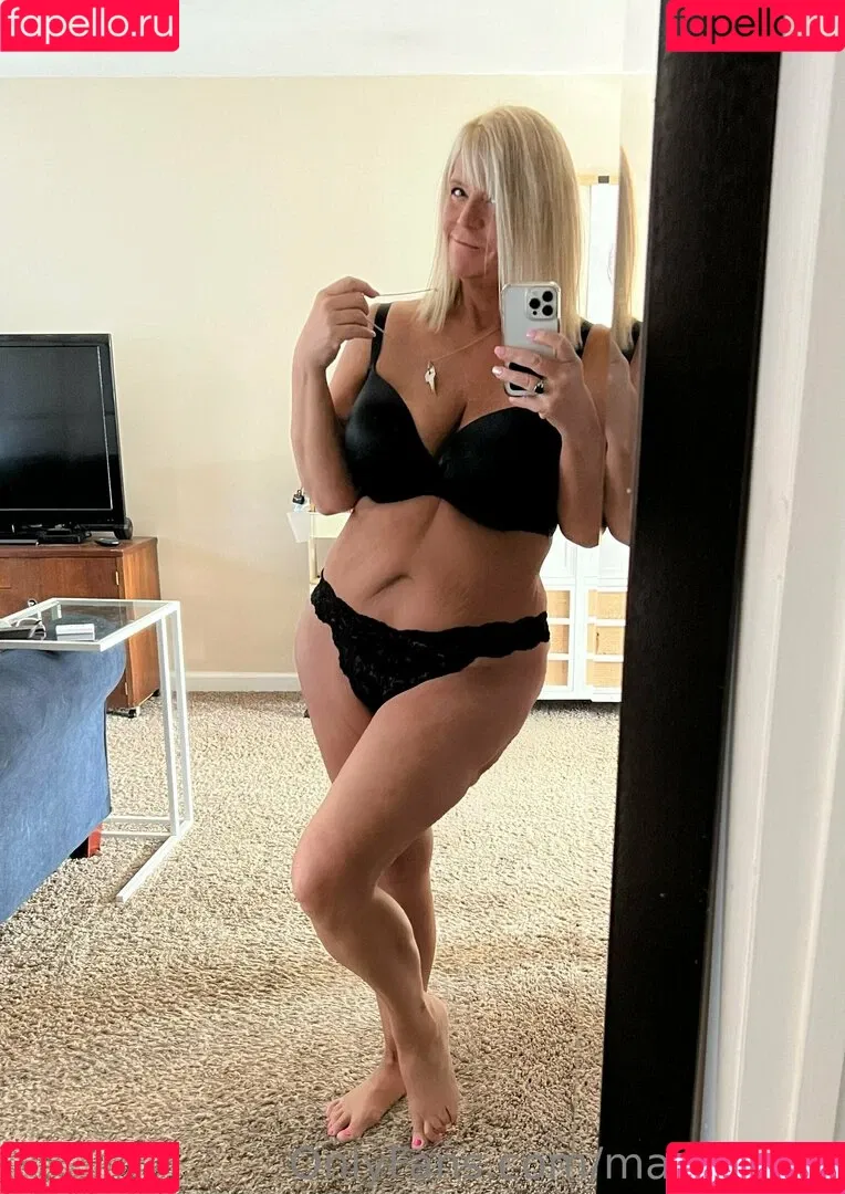 Bailey Buttner / Karen Buttner / Karen Pennington / Karensgalaxy / Martiangirl / Martiangirl1 / karen.buttner Onlyfans Photo Gallery 