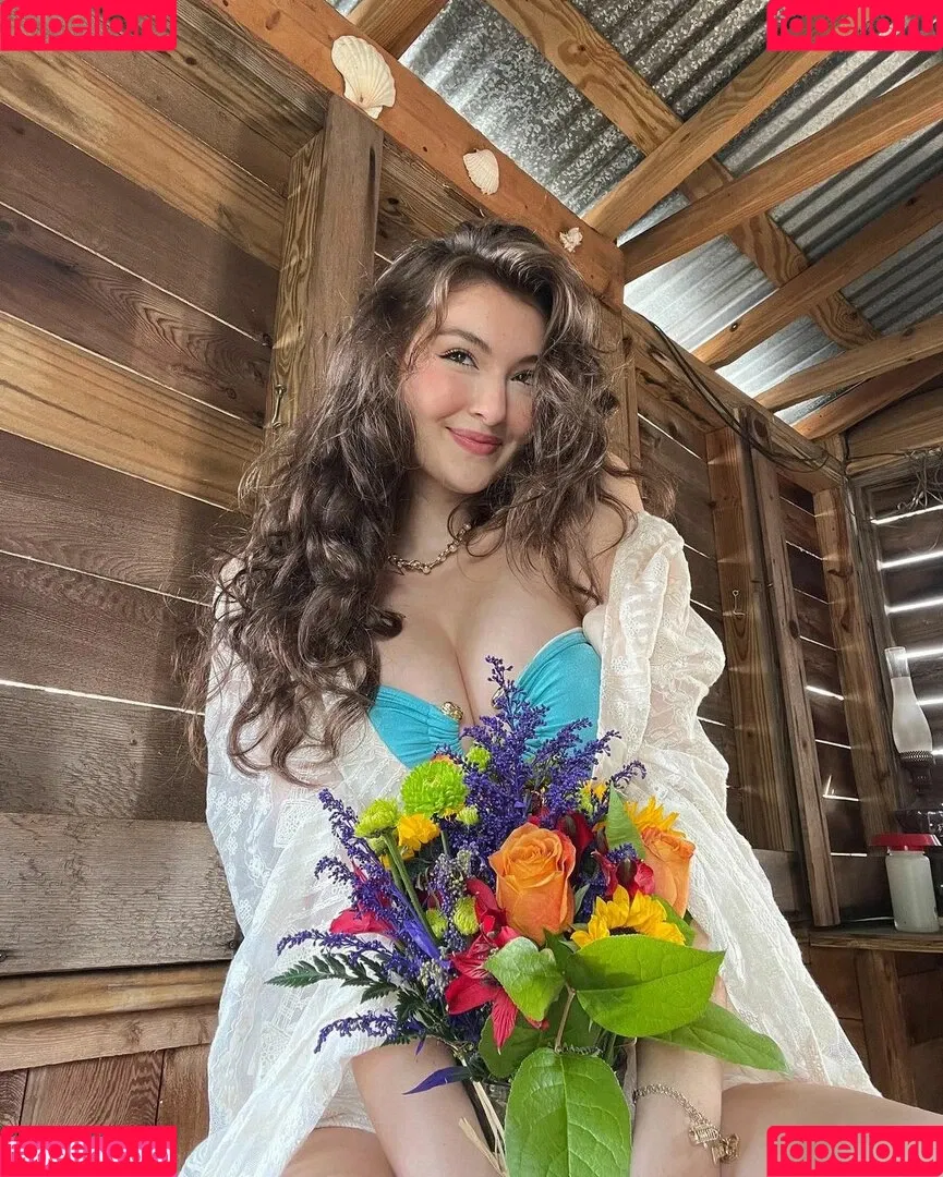 Beautyandbrainswithatwist / Rachel Michelle / rachellemichelle Onlyfans Photo Gallery 