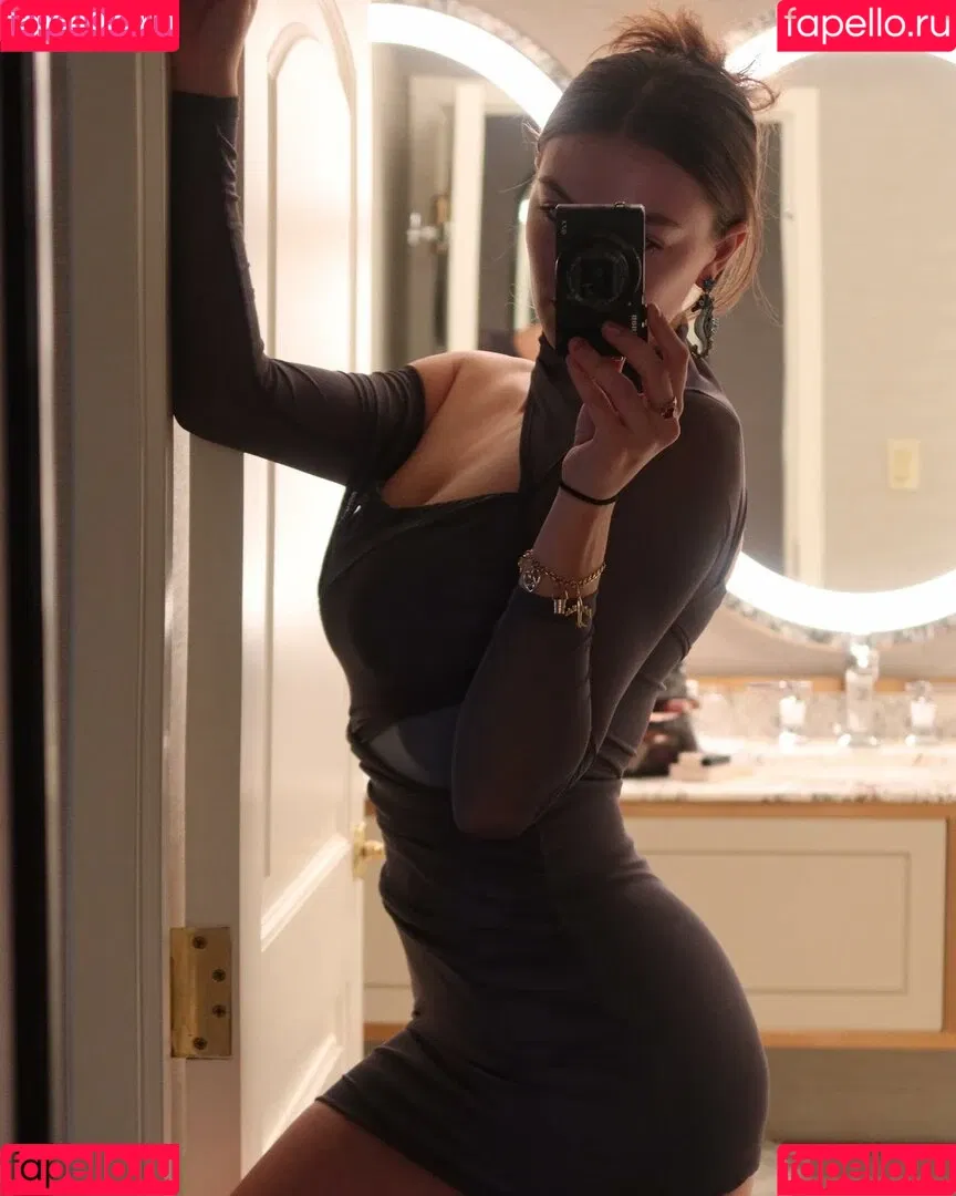 Beautyandbrainswithatwist / Rachel Michelle / rachellemichelle Onlyfans Photo Gallery 
