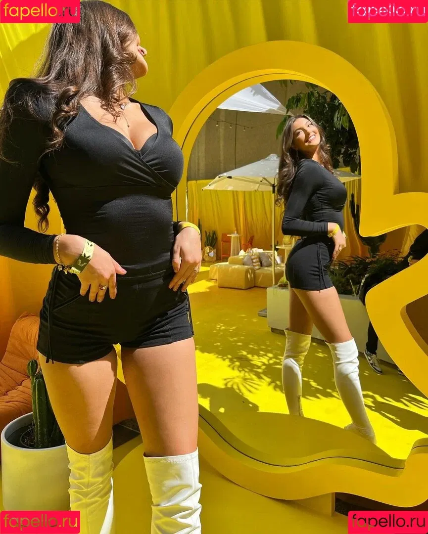 Beautyandbrainswithatwist / Rachel Michelle / rachellemichelle Onlyfans Photo Gallery 
