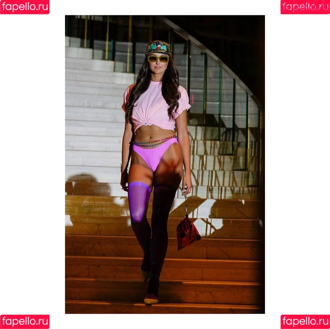 Beautyandbrainswithatwist / Rachel Michelle / rachellemichelle Onlyfans Photo Gallery 