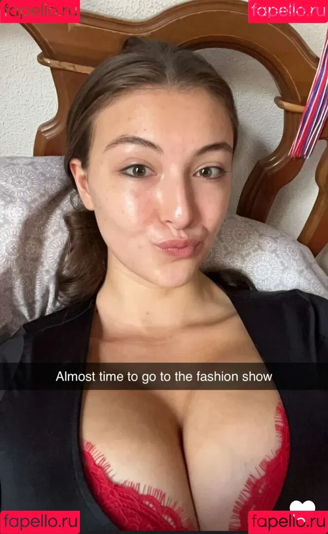 Beautyandbrainswithatwist / Rachel Michelle / rachellemichelle Onlyfans Photo Gallery 