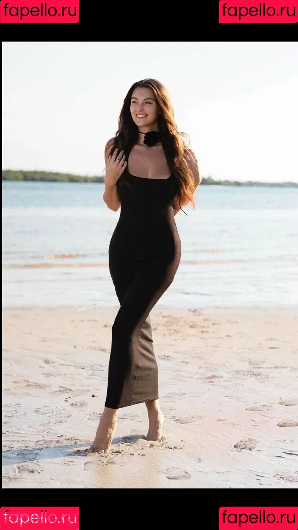 Beautyandbrainswithatwist / Rachel Michelle / rachellemichelle Onlyfans Photo Gallery 
