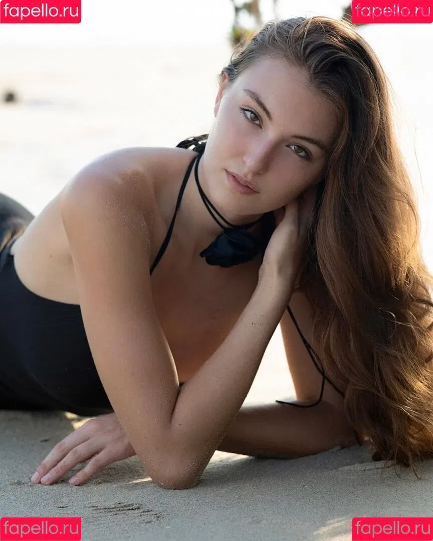 Beautyandbrainswithatwist / Rachel Michelle / rachellemichelle Onlyfans Photo Gallery 