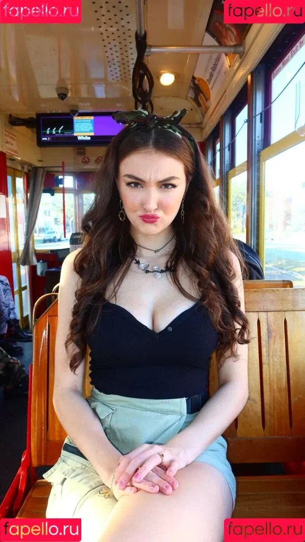 Beautyandbrainswithatwist / Rachel Michelle / rachellemichelle Onlyfans Photo Gallery 