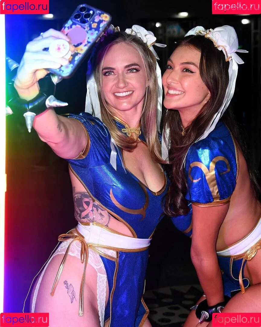 Beautyandbrainswithatwist / Rachel Michelle / rachellemichelle Onlyfans Photo Gallery 