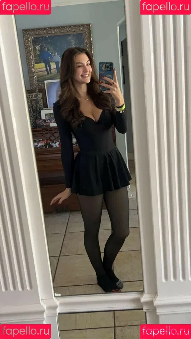 Beautyandbrainswithatwist / Rachel Michelle / rachellemichelle Onlyfans Photo Gallery 