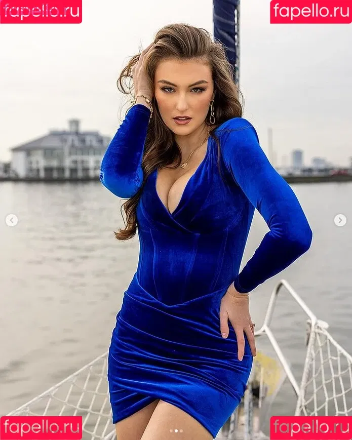 Beautyandbrainswithatwist / Rachel Michelle / rachellemichelle Onlyfans Photo Gallery 