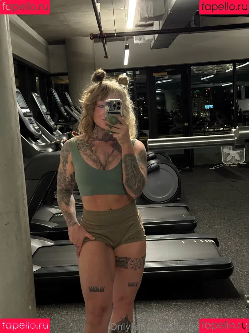 lizlovelive_ / lizlovelive_1995 Onlyfans Photo Gallery 