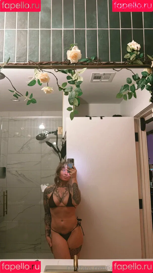lizlovelive_ / lizlovelive_1995 Onlyfans Photo Gallery 
