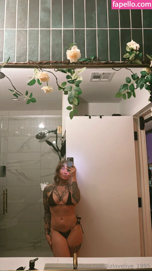 lizlovelive_ / lizlovelive_1995 Onlyfans Photo Gallery 