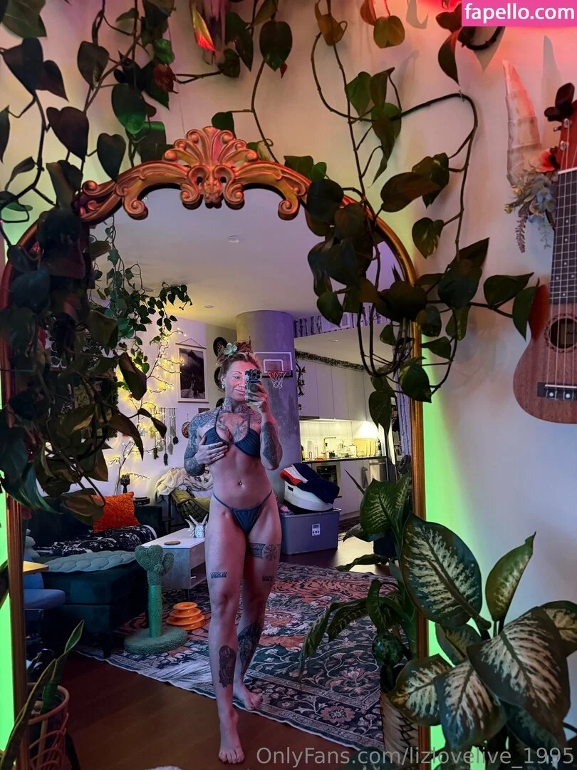 lizlovelive_ / lizlovelive_1995 Onlyfans Photo Gallery 