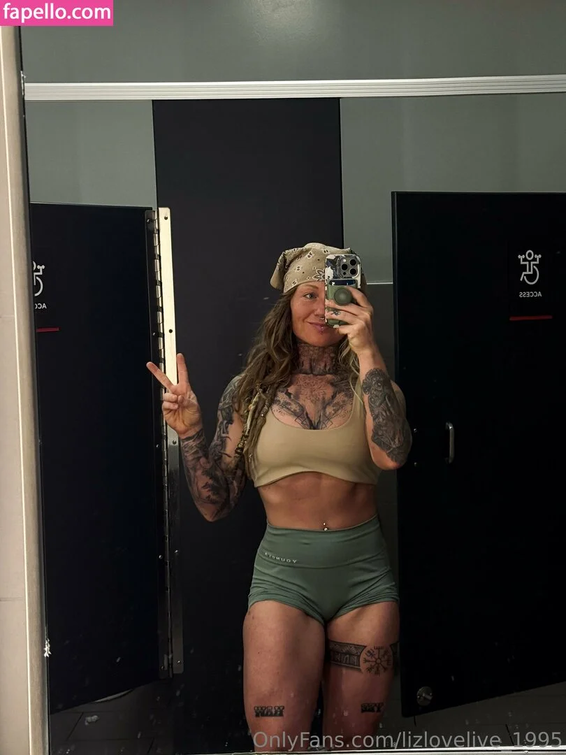 lizlovelive_ / lizlovelive_1995 Onlyfans Photo Gallery 