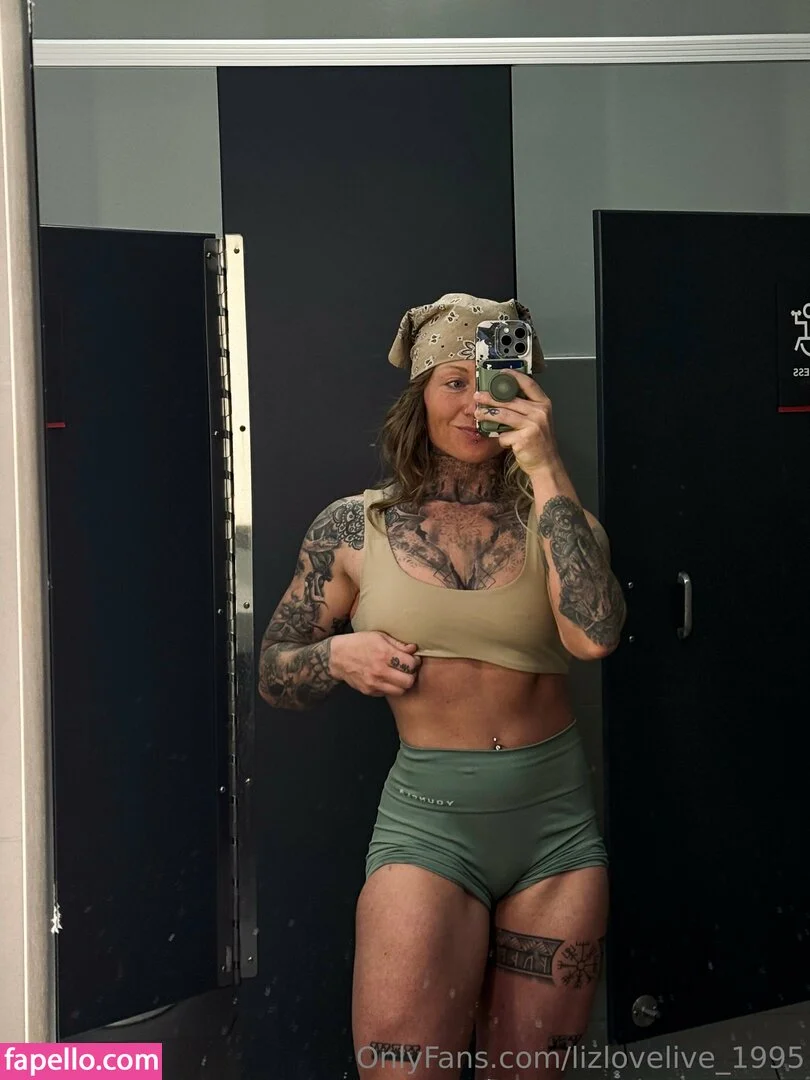 lizlovelive_ / lizlovelive_1995 Onlyfans Photo Gallery 