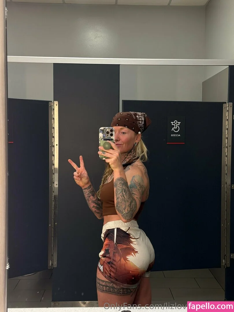 lizlovelive_ / lizlovelive_1995 Onlyfans Photo Gallery 