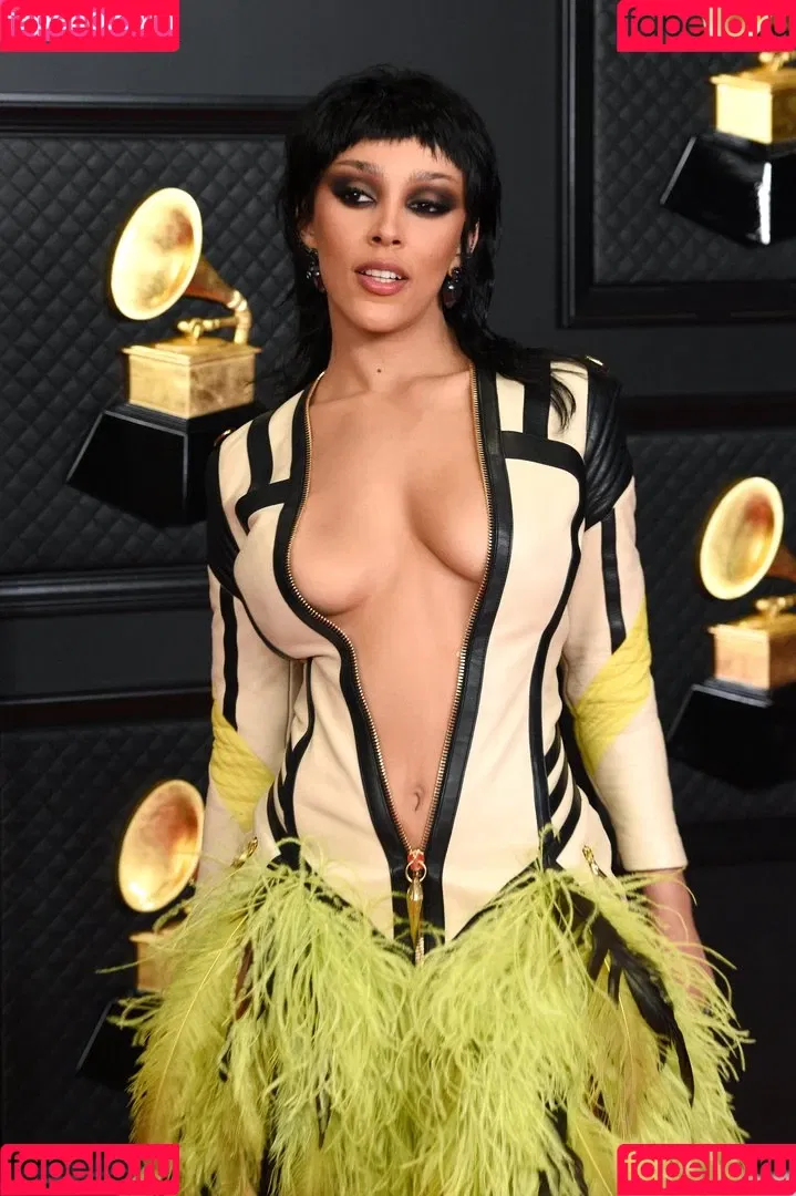 Doja Cat / DojaCat Onlyfans Photo Gallery 