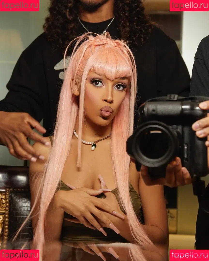 Doja Cat / DojaCat Onlyfans Photo Gallery 