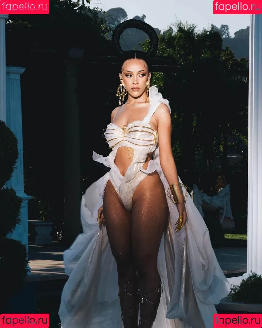Doja Cat / DojaCat Onlyfans Photo Gallery 