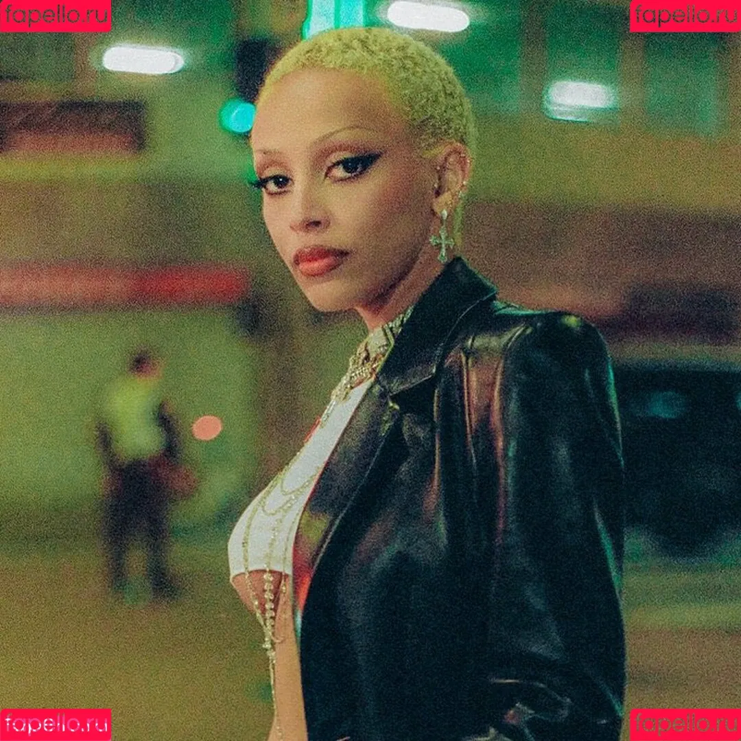 Doja Cat / DojaCat Onlyfans Photo Gallery 