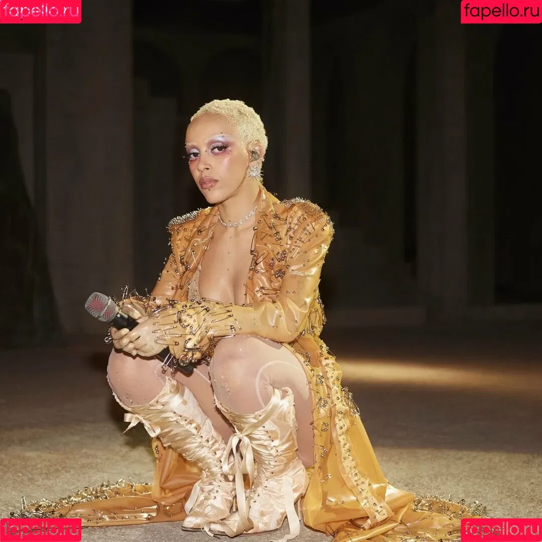 Doja Cat / DojaCat Onlyfans Photo Gallery 