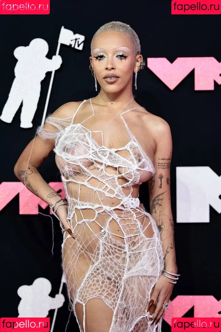 Doja Cat / DojaCat Onlyfans Photo Gallery 