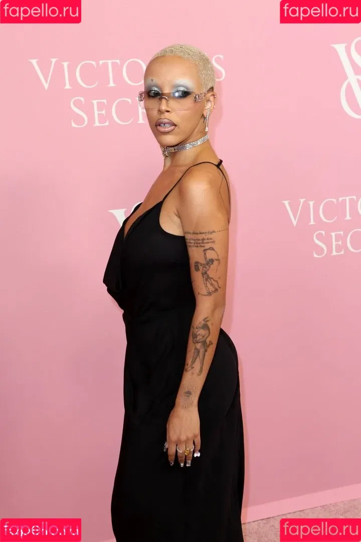 Doja Cat / DojaCat Onlyfans Photo Gallery 