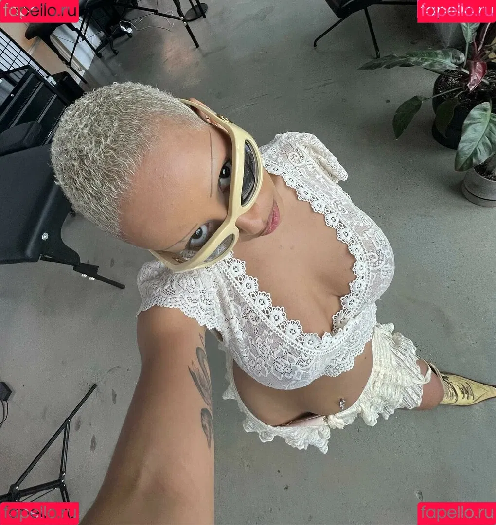 Doja Cat / DojaCat Onlyfans Photo Gallery 