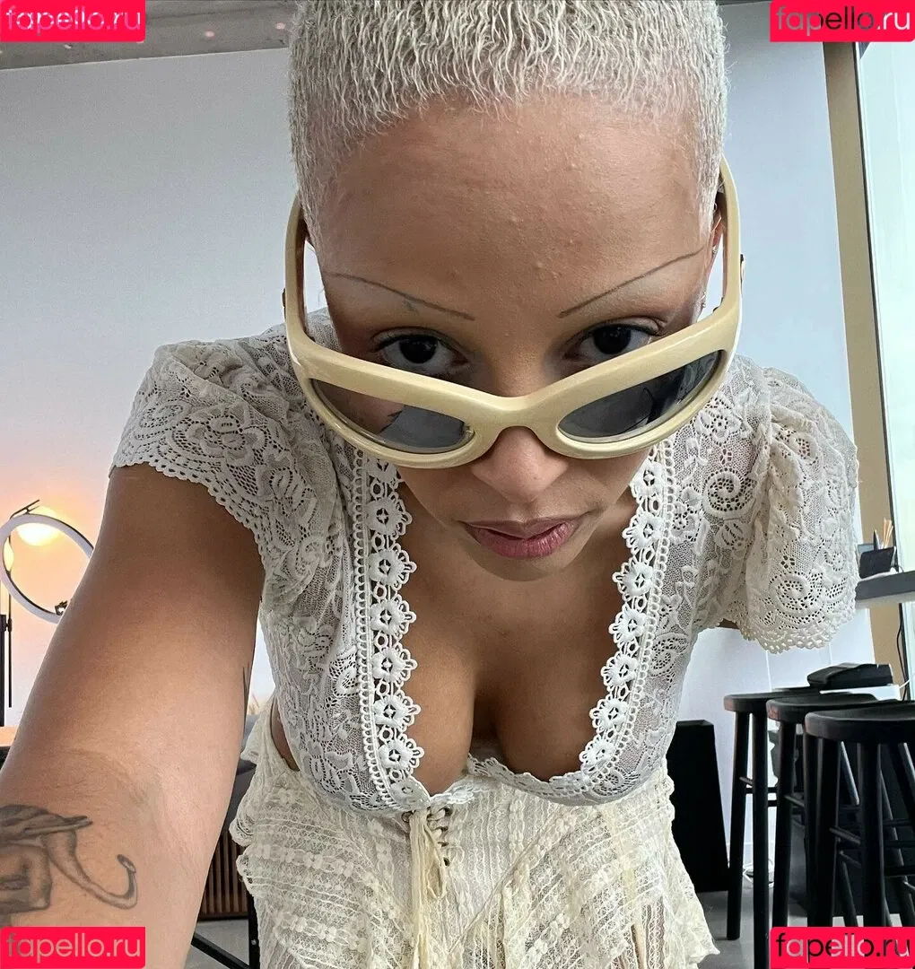 Doja Cat / DojaCat Onlyfans Photo Gallery 