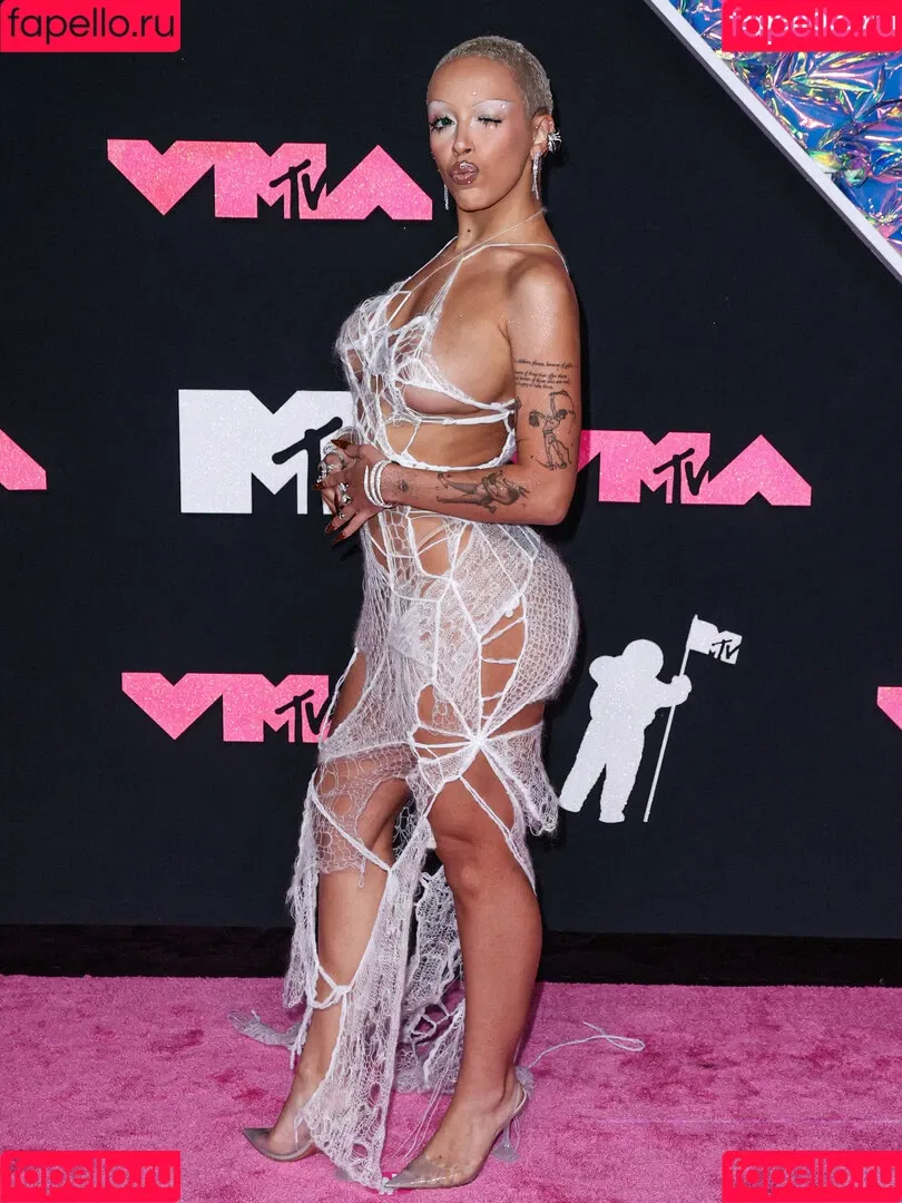 Doja Cat / DojaCat Onlyfans Photo Gallery 