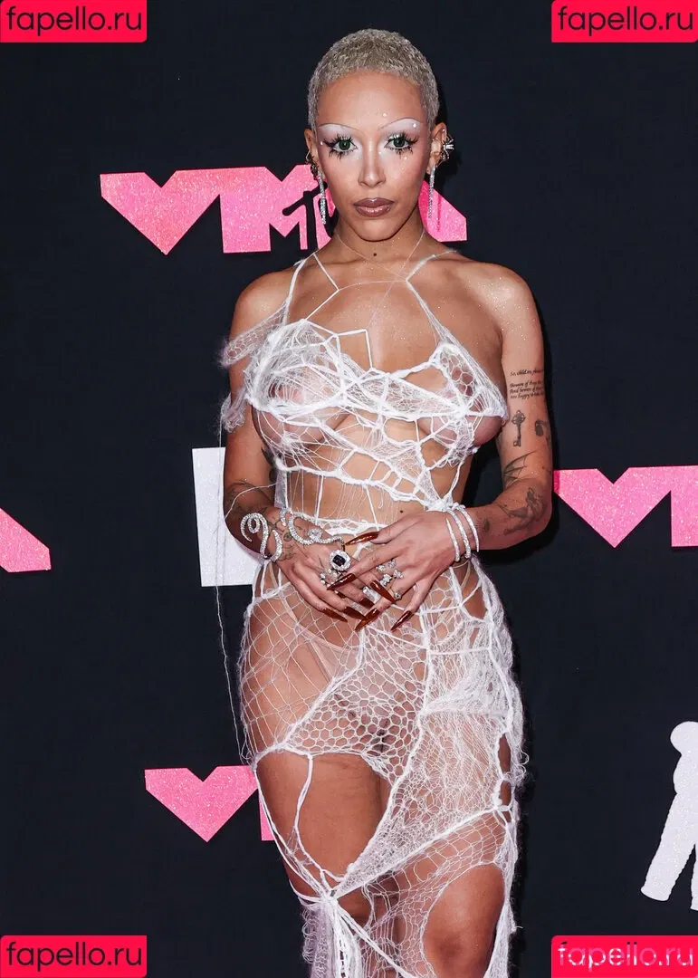 Doja Cat / DojaCat Onlyfans Photo Gallery 