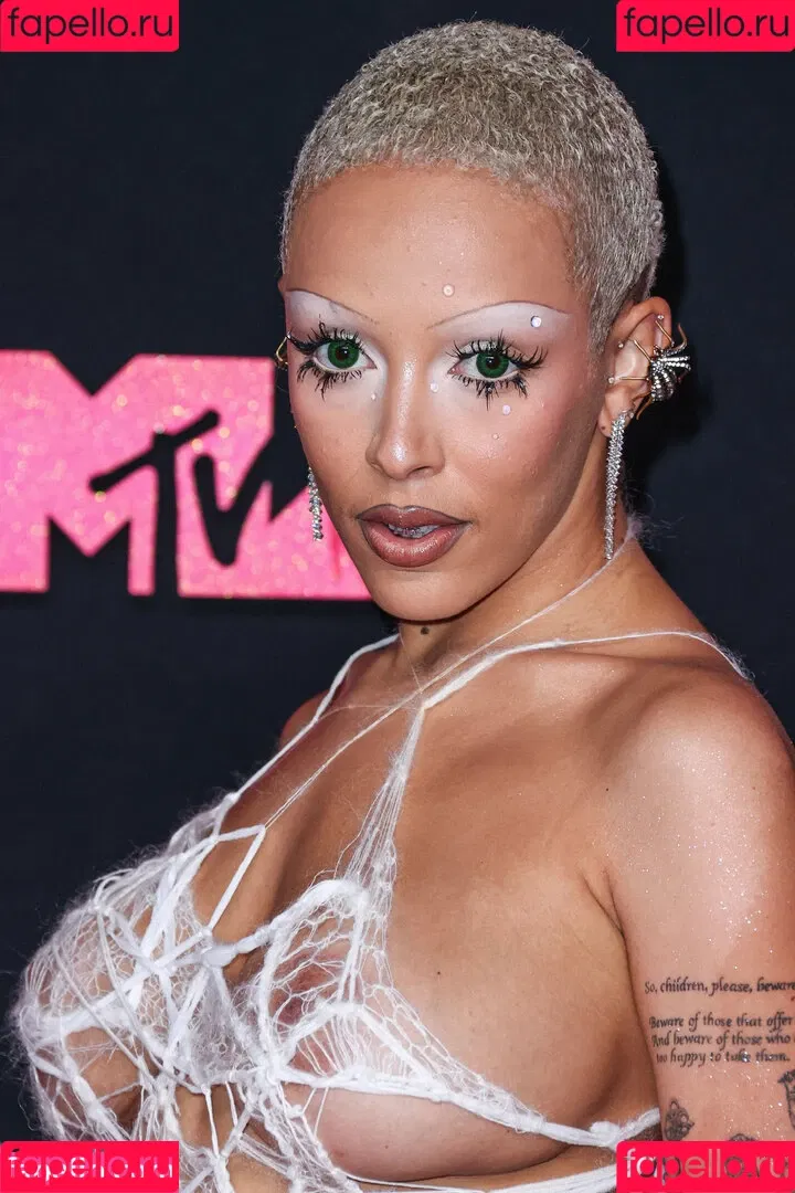 Doja Cat / DojaCat Onlyfans Photo Gallery 