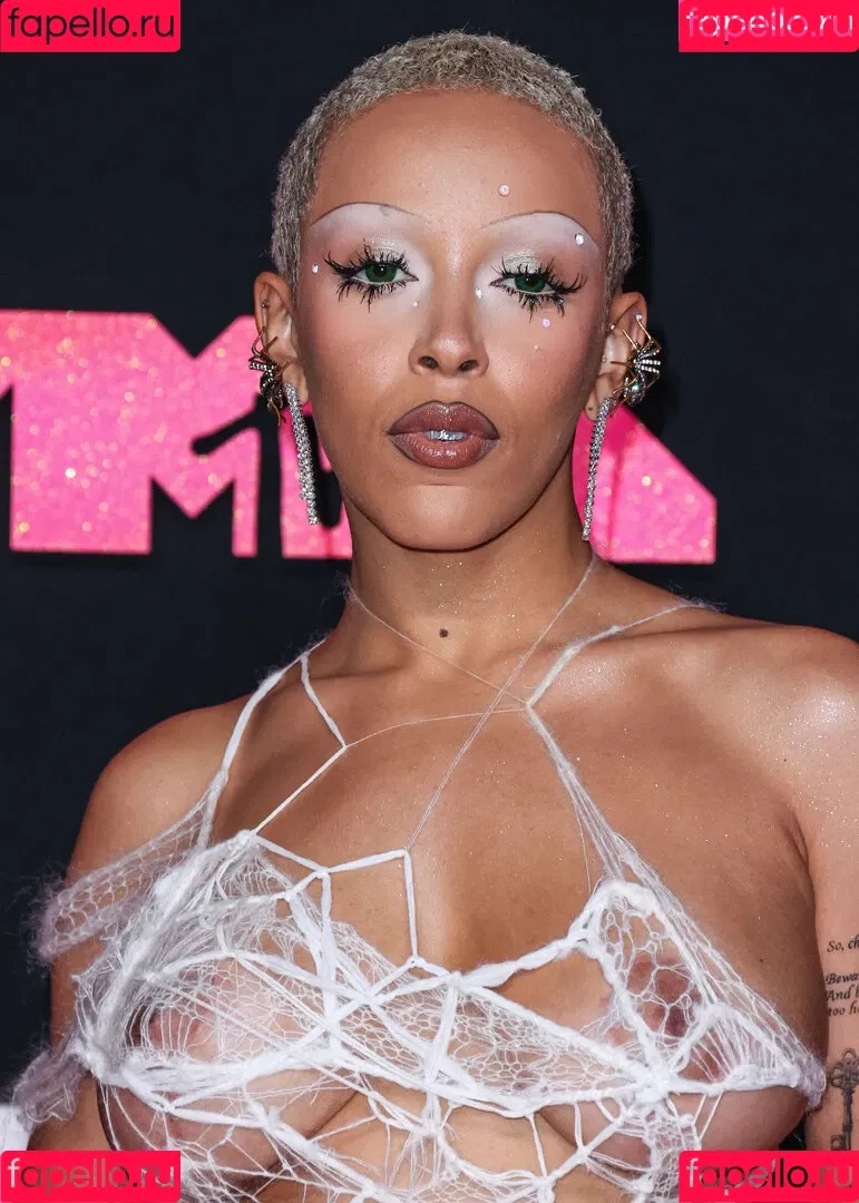 Doja Cat / DojaCat Onlyfans Photo Gallery 