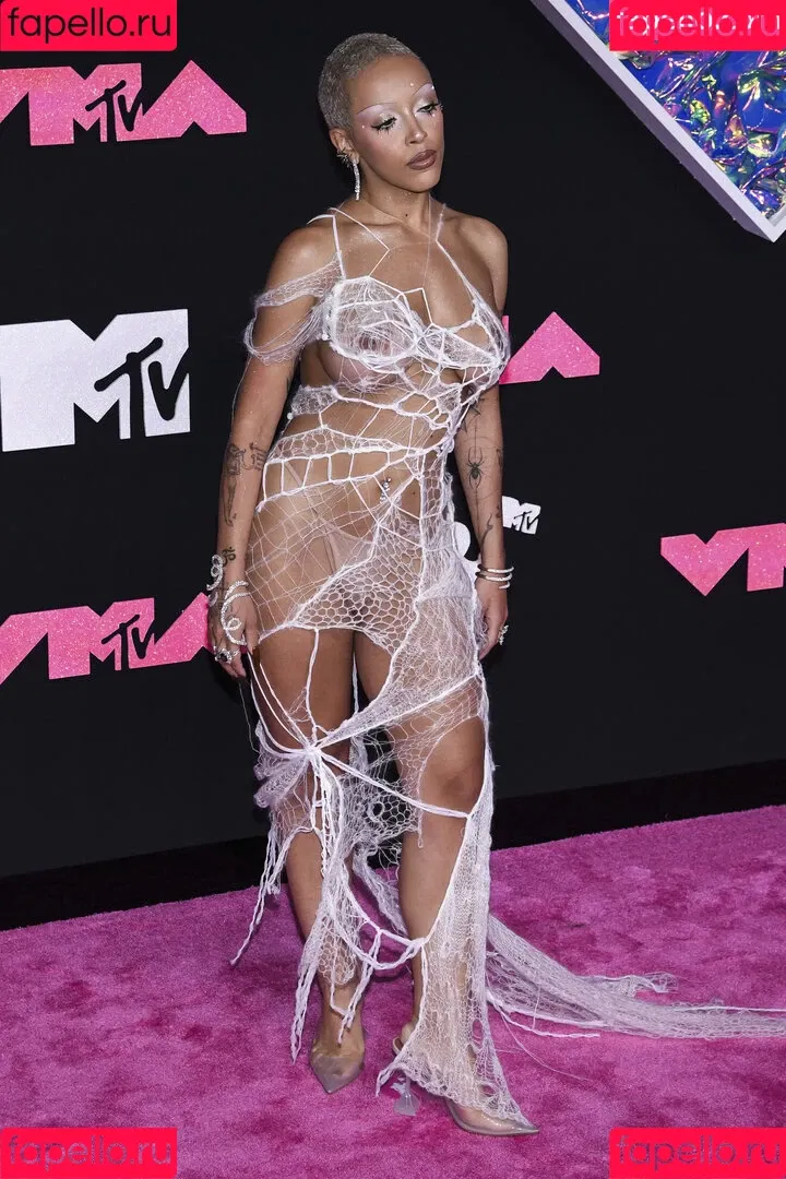 Doja Cat / DojaCat Onlyfans Photo Gallery 