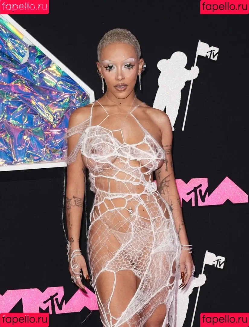 Doja Cat / DojaCat Onlyfans Photo Gallery 