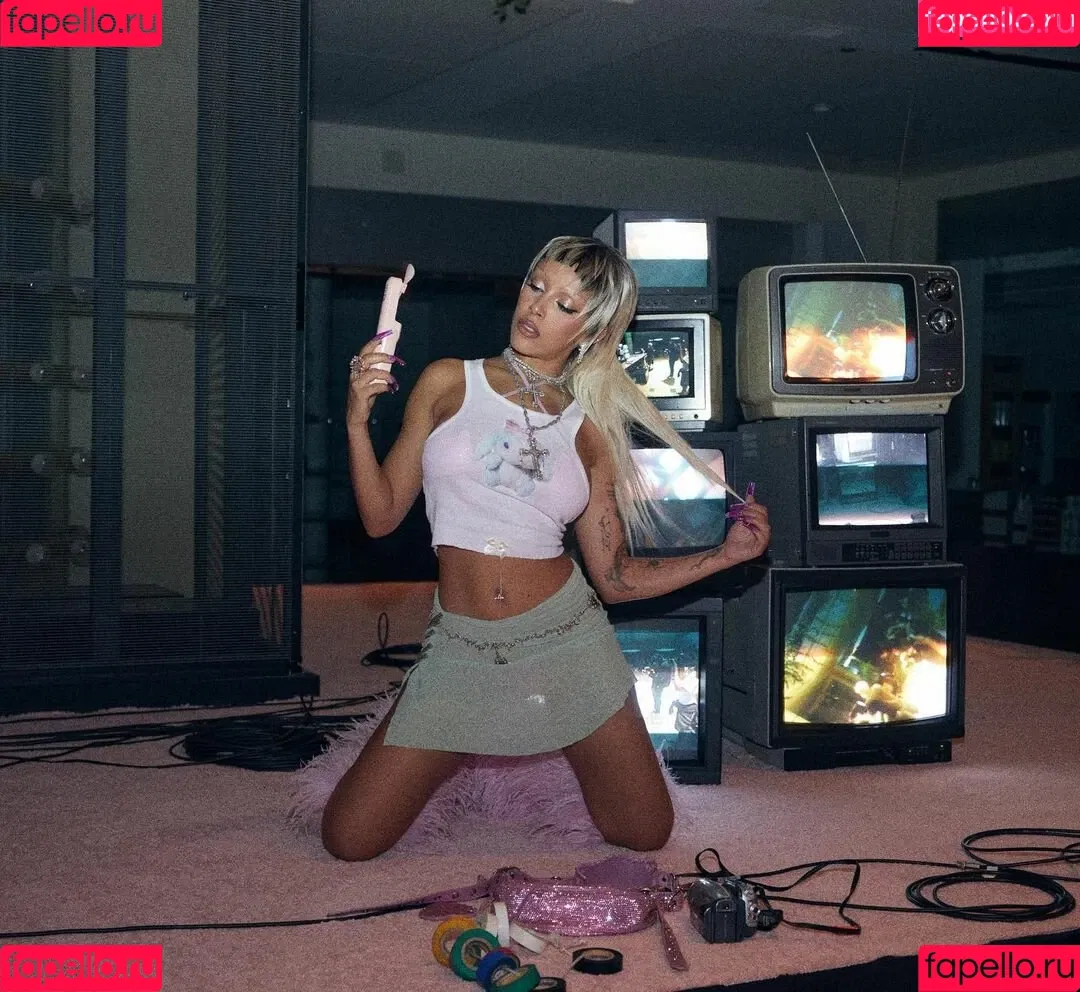 Doja Cat / DojaCat Onlyfans Photo Gallery 