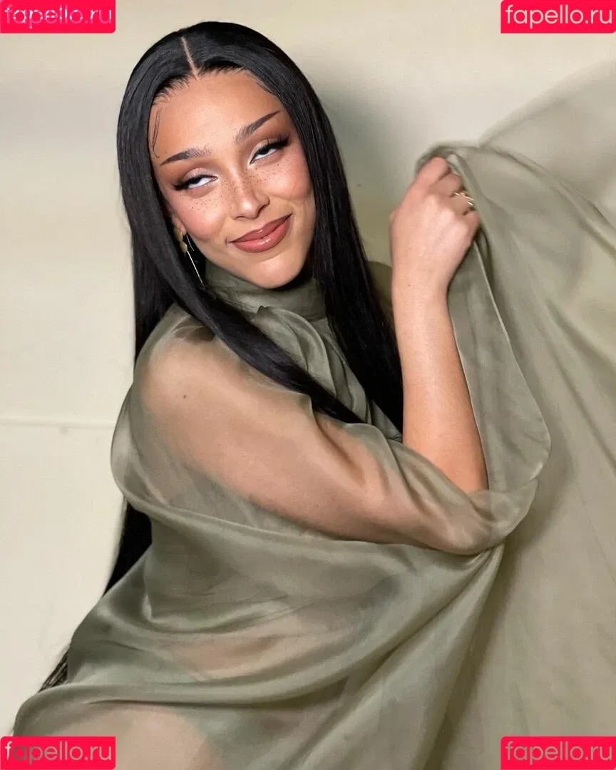 Doja Cat / DojaCat Onlyfans Photo Gallery 