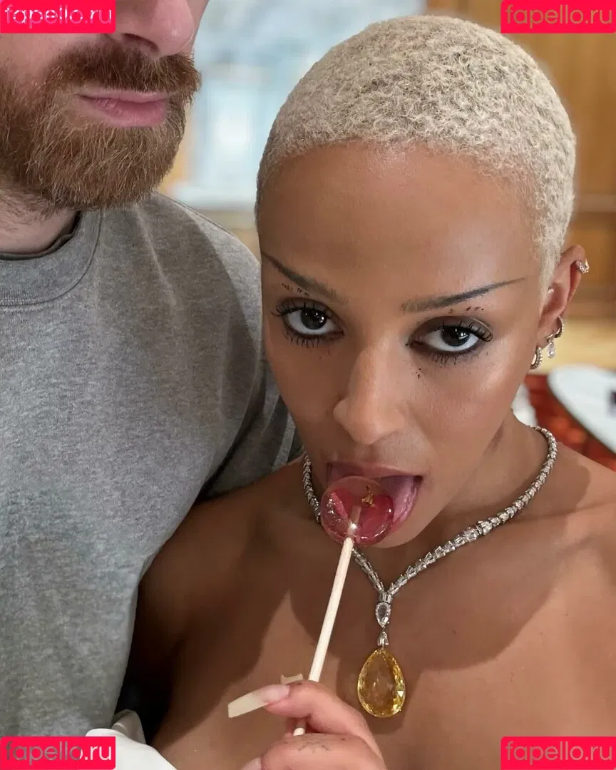 Doja Cat / DojaCat Onlyfans Photo Gallery 