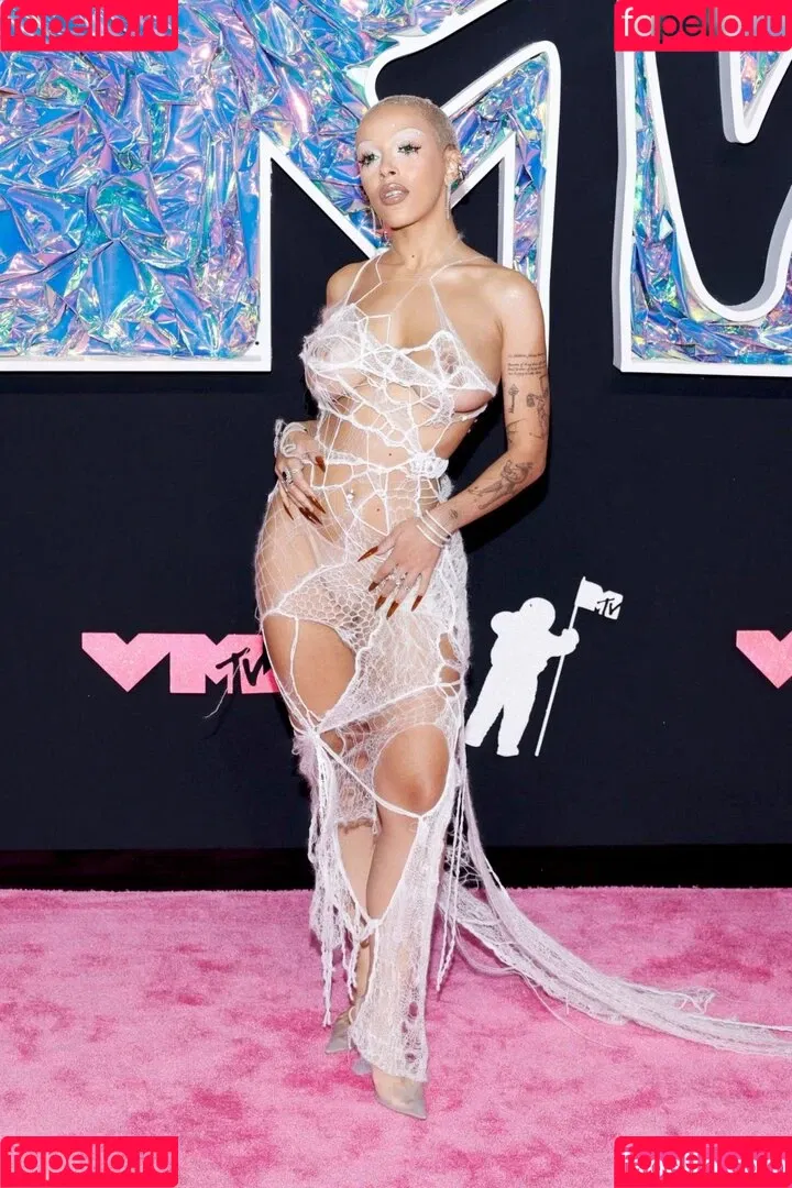Doja Cat / DojaCat Onlyfans Photo Gallery 