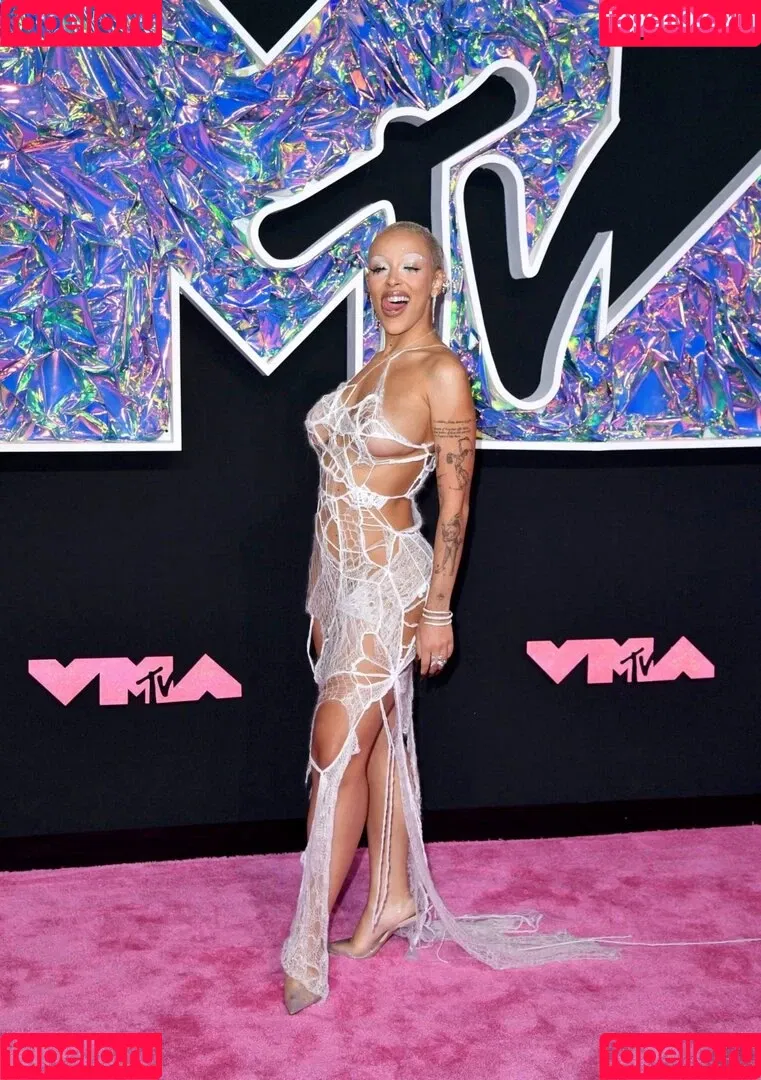 Doja Cat / DojaCat Onlyfans Photo Gallery 