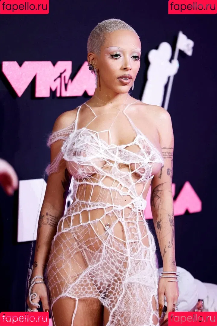 Doja Cat / DojaCat Onlyfans Photo Gallery 