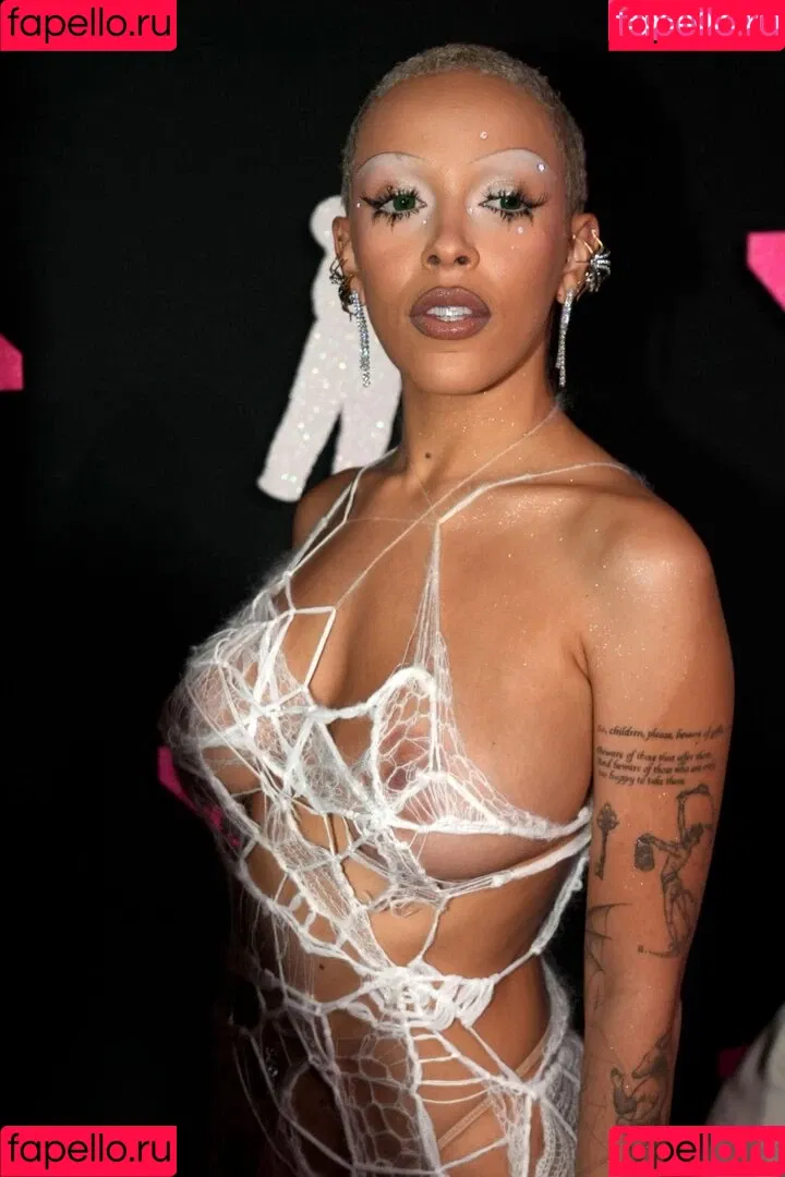 Doja Cat / DojaCat Onlyfans Photo Gallery 