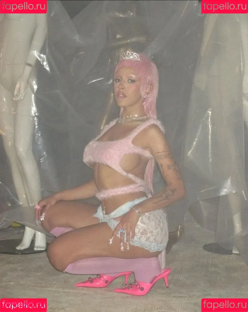 Doja Cat / DojaCat Onlyfans Photo Gallery 