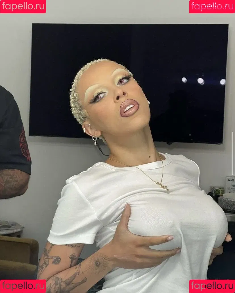 Doja Cat / DojaCat Onlyfans Photo Gallery 