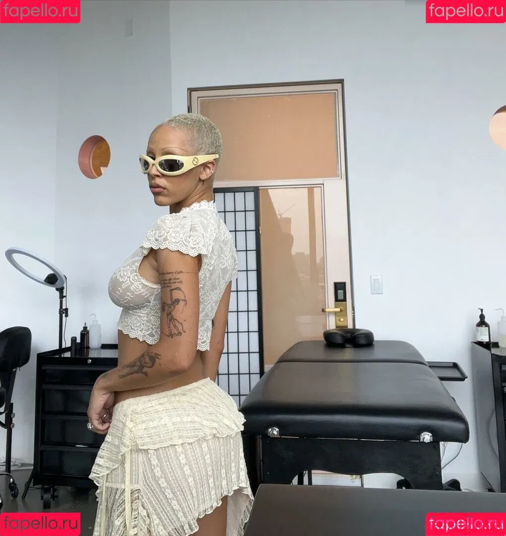 Doja Cat / DojaCat Onlyfans Photo Gallery 